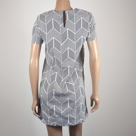 Zara Shift Dress Short Sleeve Arrow  Geometric Print Keyhole Mini Sheath Blue - Picture 6 of 9
